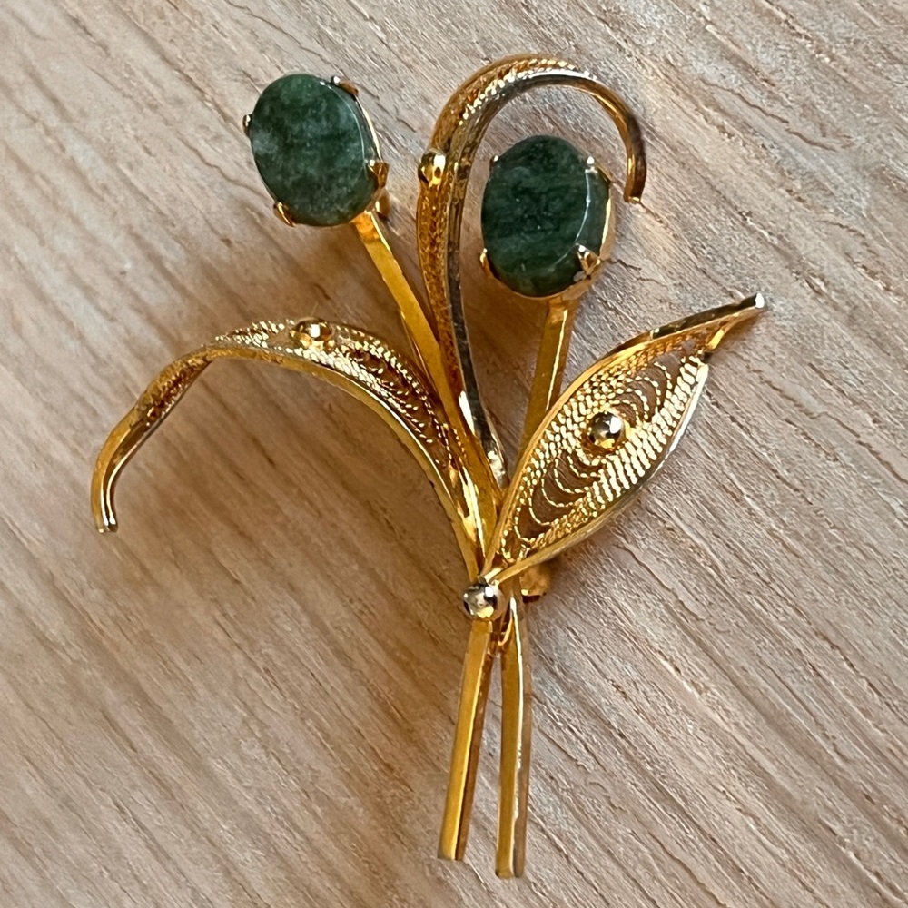 1/20 12 k Gold Vintage Sorrento Jade Brooch